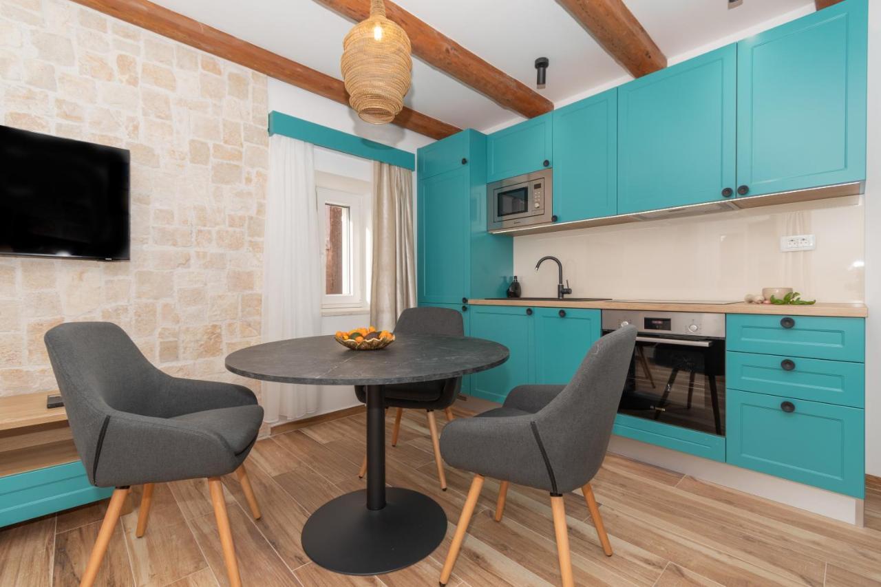 Ivka Makarska - Modern And Luxurious Oldtown Apartament Exterior photo